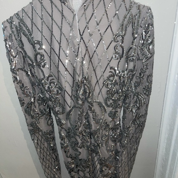 DRESS Size Small - Picture 3 of 3